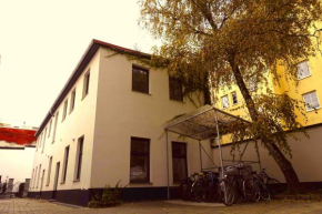 Studio u Parkplatz, zentrale Ruhelage neben Grünoase